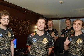 九游官方服务冲刺阶段国王杯焦点战；西汉姆状态回暖；信心回归；临场指挥获称赞的简单介绍