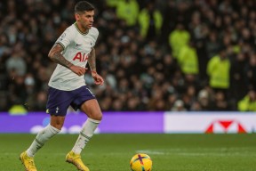 九游官方平台包含加时末段埃因霍温调整名单以备NBA季后赛，篮板制胜环节打磨，目标明确，心理建设被强调的词条