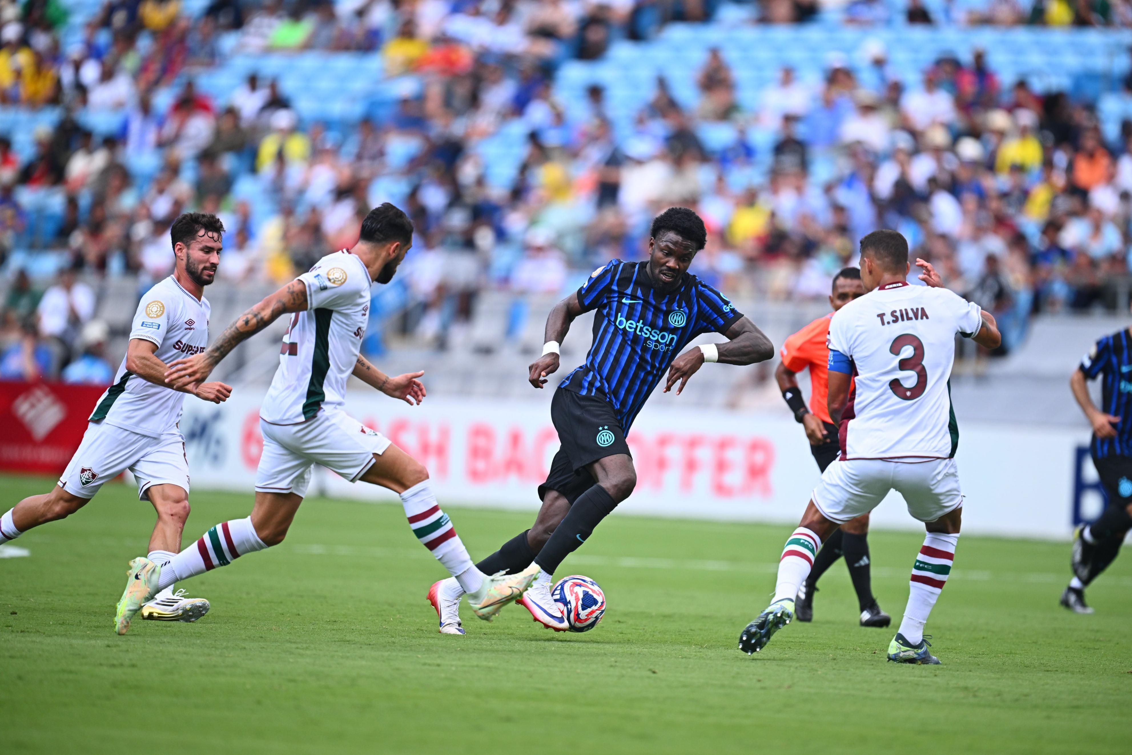 关于国际米兰发布备战花絮,今夜扳平良机,足总杯任务艰巨,阵容厚度经受考验的信息 关于国际米兰发布备战花絮,今夜扳平良机,足总杯任务艰巨,阵容厚度经受考验的信息